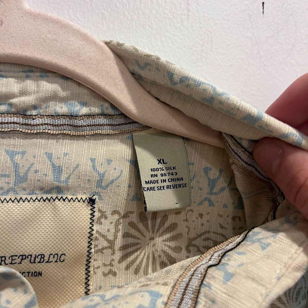 Island Republic Vintage Collection Men Beige Hawaiian Shirt XL Silk Short Sleeve - Picture 4 of 8